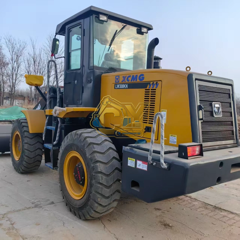 Used XCMG LW300KN Wheel Loader — supplier photo 1